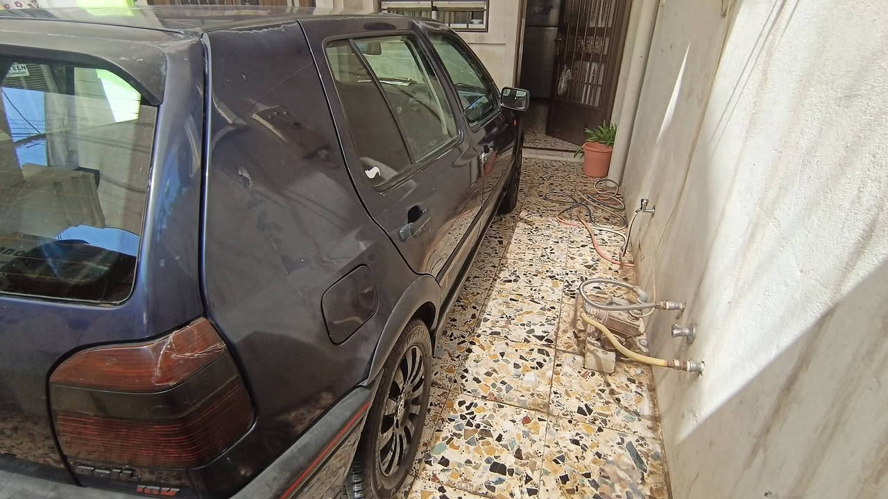 سلام عليكم كولف موديل 92 كير عادي محرك 2000 للبيع 43 وترهم مراوس رقم بغداد الدولي السياره بدون صبع بس البنيد امبدل مكان السياره بغداد حي الجهاد رقم تلفوني ***********موجود وتساب
