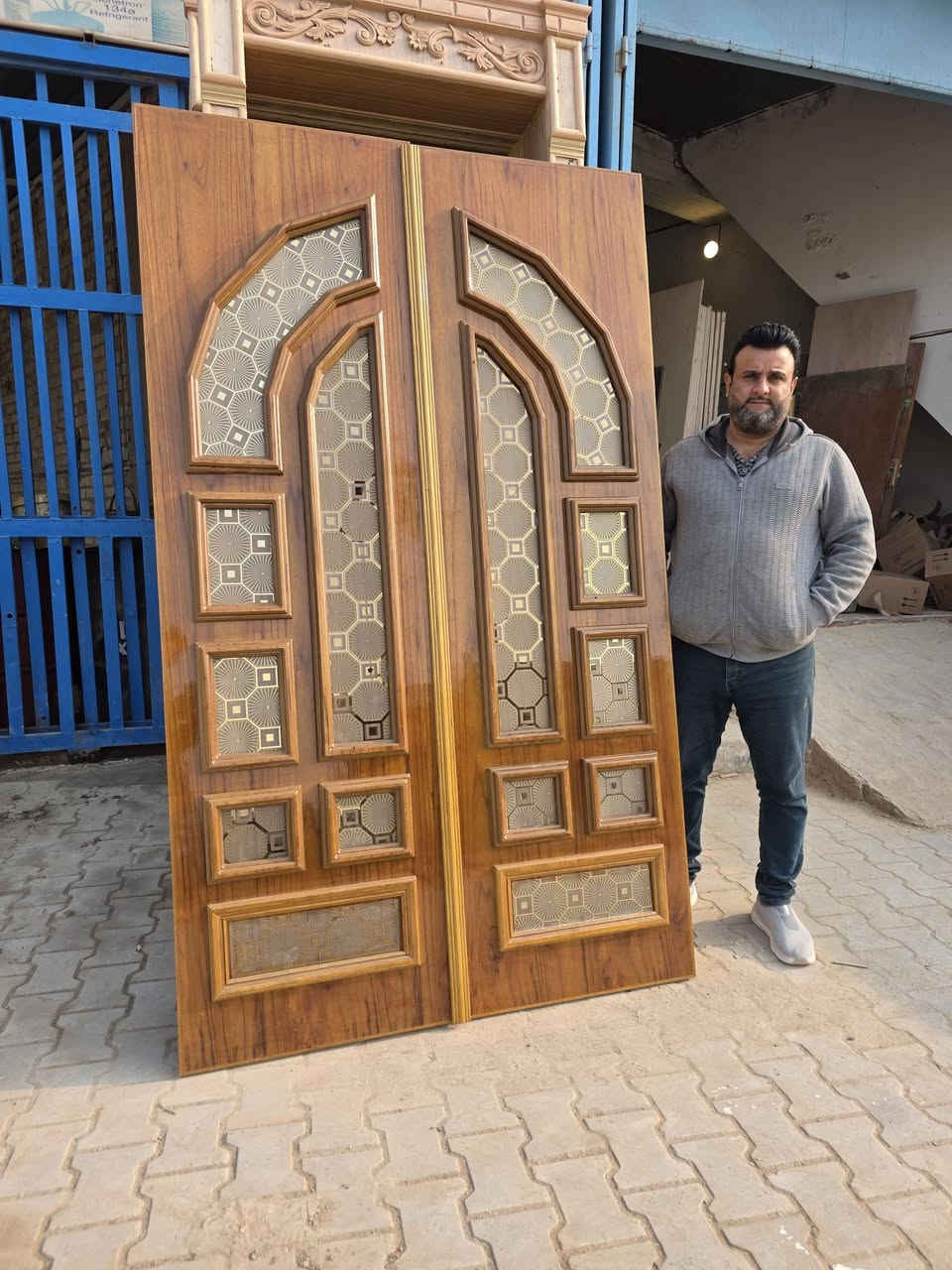 مرحبا اصدقائي الغالين ابواب حسب الطلب يارب ينال عجابكم العنوان الحمزه الشرقي قرب معهد جيل المستقبل واتساب موجود  ***********
