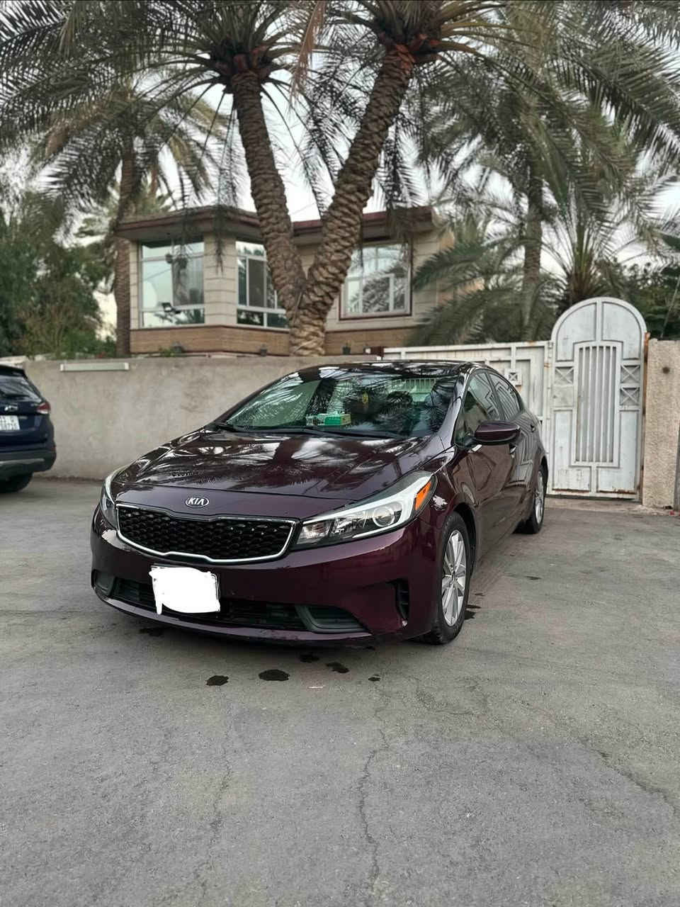 السلام عليكم 
للبيع كية فورتي 
موديل 2018
السيارة وارد امريكي حادثها خلفي 
ايرباكات كلها سليمة 
السيارة جاهزة من كلشي 
ماشية السيارة 61 الف ميل حقيقي
السيارة نص مواصفات
ويل كب 
وشاشة بلادية 
مكينة 2000 دوش 
السيارة رقمها بغداد 
مكان السيارة بغداد قرب جزيرة بغداد السياحية  
سعر السيارة 98 ورقة
للاستفسار الاتصال على الرقم
***********
