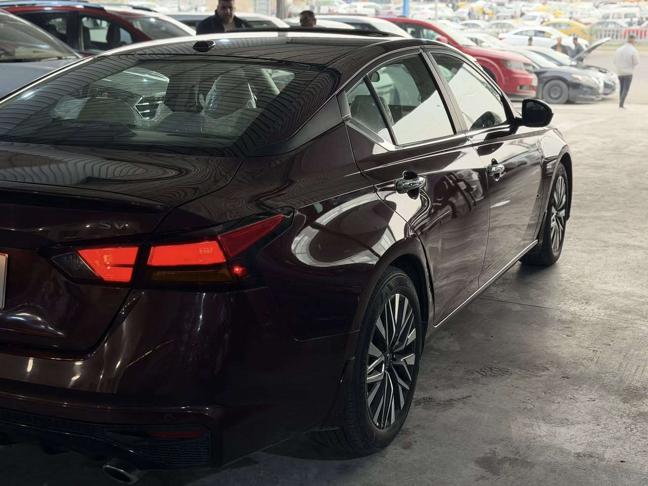 السلام عليكم
نيسان التيما SV plas NISSAN 2024 
•فئه SV بلاس   •يعني فول 1/1 
•ماشيه ٢٥٠٠ميل  اخت زيرو 
رقم كاتي وياها ثلاث اشهر
•المواصفات:
•سلايد 
•كراسي كهرباء
•كراسي تدفئه
•رادار امامي وخلفي
* تحديد مسار الطريق
•رادار جانبي نقطة عمياء 
•كاميرا + حساسات
•شاشه كبيرة الجديدة
•وايرليس جارج شحن لاسلكي 
•هاندبريك كهربائي + اوتو هولد 
•تشغيل عن بعد 
•ويل ١٧  تايرات جديدة.   
•لايتات ليد  بلادي اصلي 
•محرك 2.5  

---------------------------
 •حادث بونيت و جاملغ و قباغ صندوك
 •بدون شاصي شرط
•ارباك بس استيرن
•بدون دواخل  
•السياره فول
رادارات + حجر بلادي بشرط الفحص 
----------------------------------------
مكان السيارة :- كركوك- معرض ازادي
رقم الهاتف :-***********
***********واتساب 
سعر :- 143$ مجال كلش قليل
