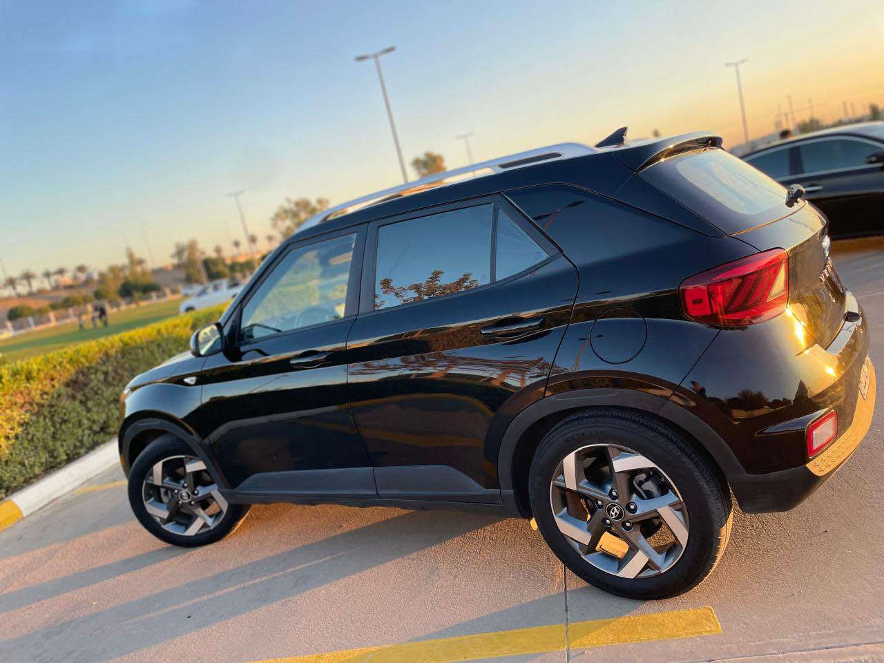 hyundai venue 2022 
هیوندای ڤینیو ٢٠٢٢ بێ سبخ بێ لێدران ئێرباگ سوکان تەقیوە قۆپێک بچووک لە چاملخی سەکن هەیە چاک نەکراوە
فولل مواسفات بێ مەسروفە بەناوی خۆمانە هەموو شتی بەشەرتە نرخی ١٢٧$
***********📞☎️ أربيل, العراق
