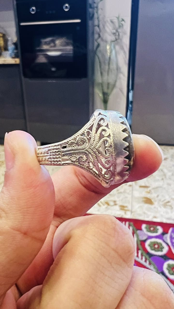 محمبس للبيع فضة حقيقي وحجر طبيعي وصياغة سادة قياس 22 23 المكان بغداد محمبس (شبابي) السعر خاص مقابل لتفاوض


**إذا كنت صاحب هذا الإعلان وتريد حذفه لأي سبب، رجاءا أرسل رسالة إلى الدعم الفني**