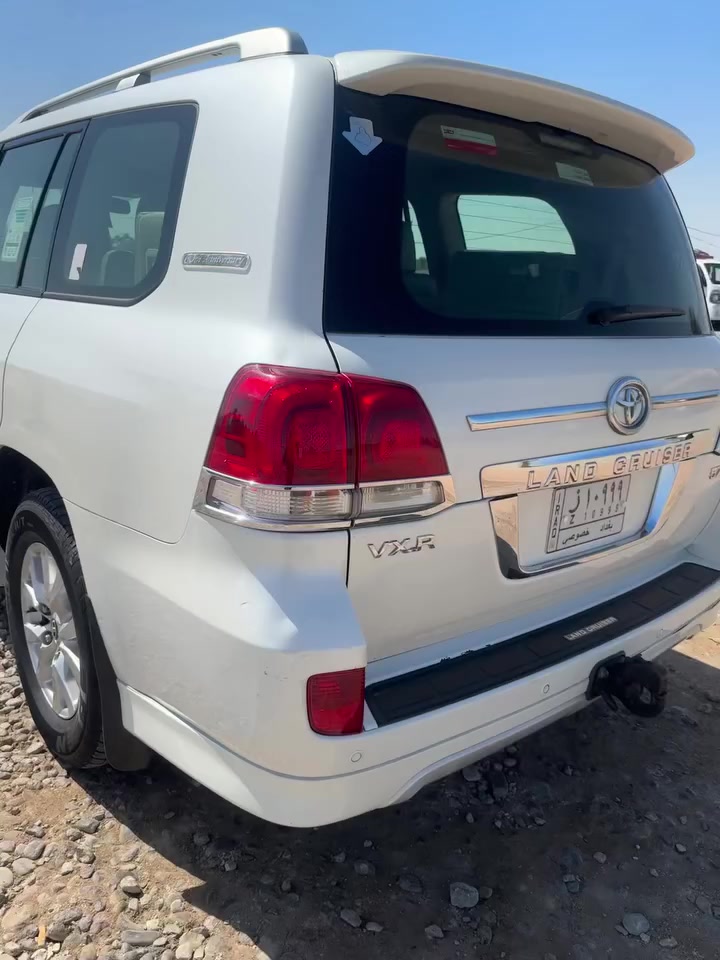 السلام عليكم لندكروز فكساره 8مكينه مكفوله سياره. عله وضع الشركه موديل 2010 سياره. كلش  نضيفه عداد 260الف  ٣٤٠ وبيه مجال ***********// ***********
