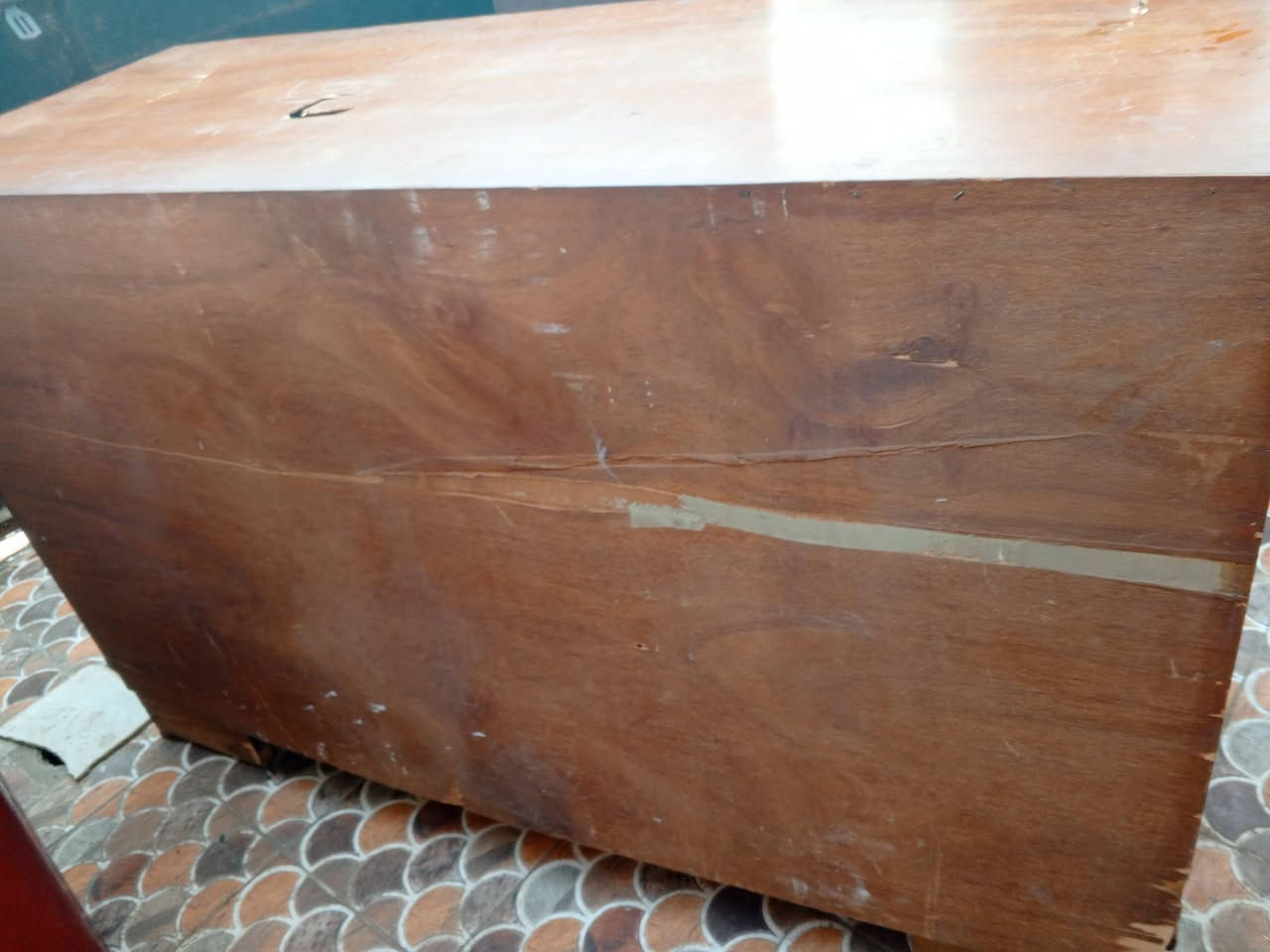 السلام عليكم بوفية 3 بيبان ومجرين واحد من المجرات عطلان السعر 25 الف مكاني الدورة حي اسيا ***********
