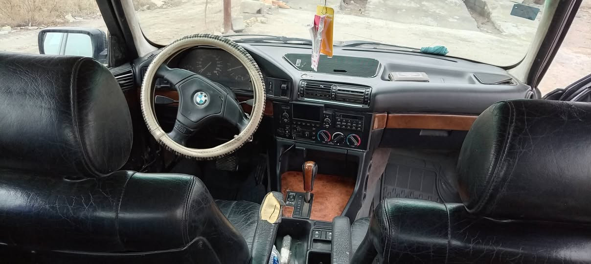 ٥٢٥
سياره خير من الله مكينه وكير وحداده كله جديد بجم عريض فتحه بل قماره جام كهربائي مكينه حاويه تخم تاير كهربائيات كله شغاله  رقم بغداد ابسمي مكاني ناصريه سعرها ٤٧ وبيه مجال ال؛اراي يتصل ***********
