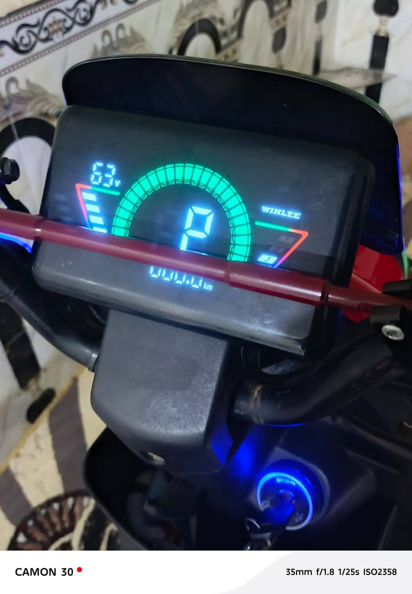 سلام عليكم شباب دراجه شحن نضيفه R11 دراجه جاهزه من كلشي اي نقص مابيه كله بلادي صارله شهرين من الوكيل طالعه نضيفه حيل موديل 2026 سعره 625 وبيه مجال مكاني البصره القبله رقم ***********
