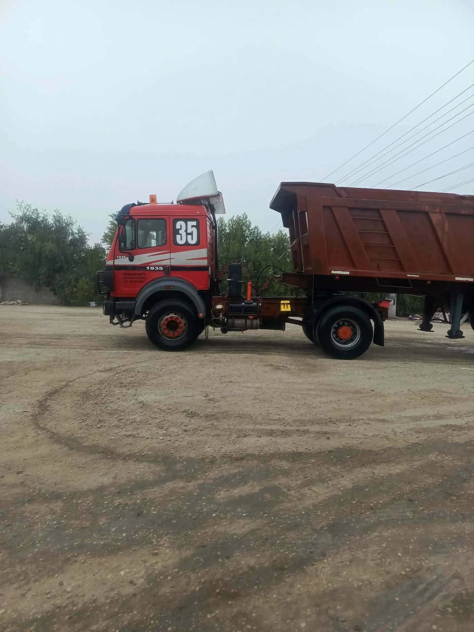 البي اللبيع مديل 91محرك 35دبل تيربو كير 160سياره مسجله قلاب 3الوحات تخم تاير مداور ثاني يوم للاستفسار ***********   رقم ثاني*********** المكان النجف
