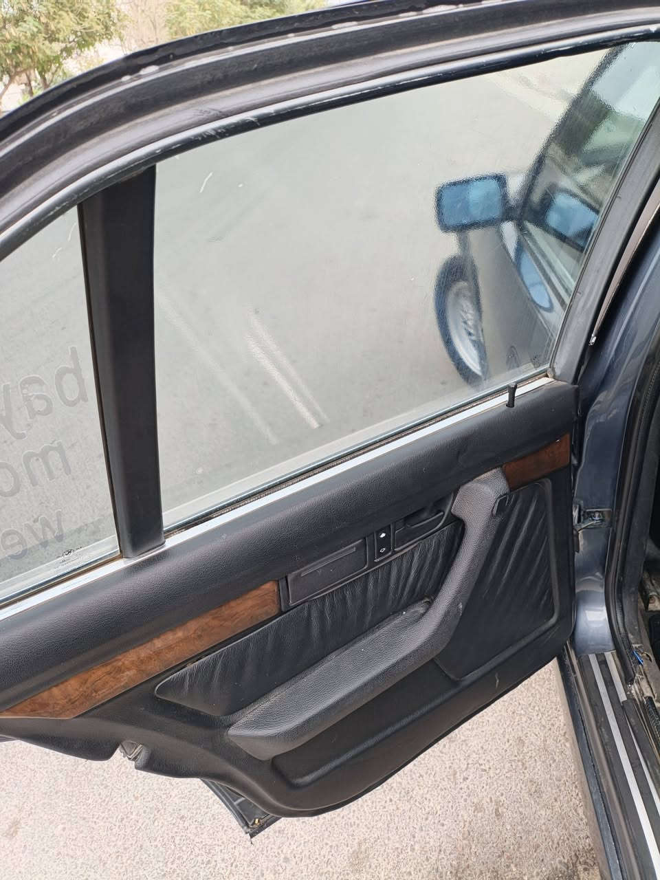 السلام عليكم بيئم i520اصل وفصل مديل 1991 محرك مسكر خير من الله گير عادي رقم واسط انكليزي سنويه 2030 السياره غرفتهه كلش نظيفه دشبول دبل ايرباگ سنتر لك كهربائيات كلهه شغاله داخل صاج ملكي وجلد كارتير مسجل كاسيت بلادي شغال وشاشه كار بلي فوك الدشبول كشنات كهرباء سلايت كهرباء شغال بس مرات يشكل نشره ترحيبيه زوج تايرات اماميه جدد باتري جديد تخم ويل خلية 5ويه الاسبير منظومة تبريد بريفيا ثلج هسه شادهه abs شغال السياره بچم عريض وعليهه كت M كامل السياره صدرهه 50% وبيهه نواقص قليلة نواعم رايدهه ب46 ورقه عليهه غرامه مال عقد مروري 100الف استلم صافي 45 قفل قفل قفل واذا اكو مراوس نزلي بالتعليقات مكاني بغداد حي الجهاد للاتصال ***********
