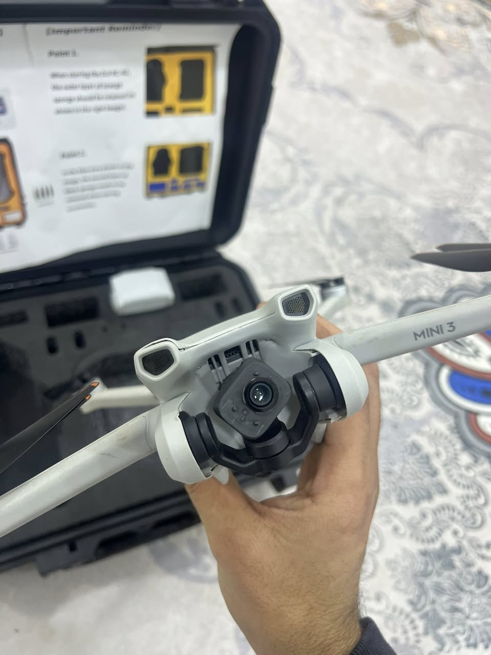 يا الله سلام عليكم
اقره المنشور وراسلني 
سعررررره 600 الف 
مني 3 
درون نضيف مكفول تطير عوزه فقط برمجه للكمبل كمبله ميتحرك ميصعد وينزل 
ملحقات كدامك 
بطاريات 2 بلاصصص 47 دقيقه 
مكاني كوت 
*********** 
وشايفين خير
