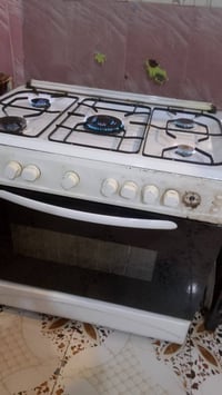 طباخ • شغال • نظيف