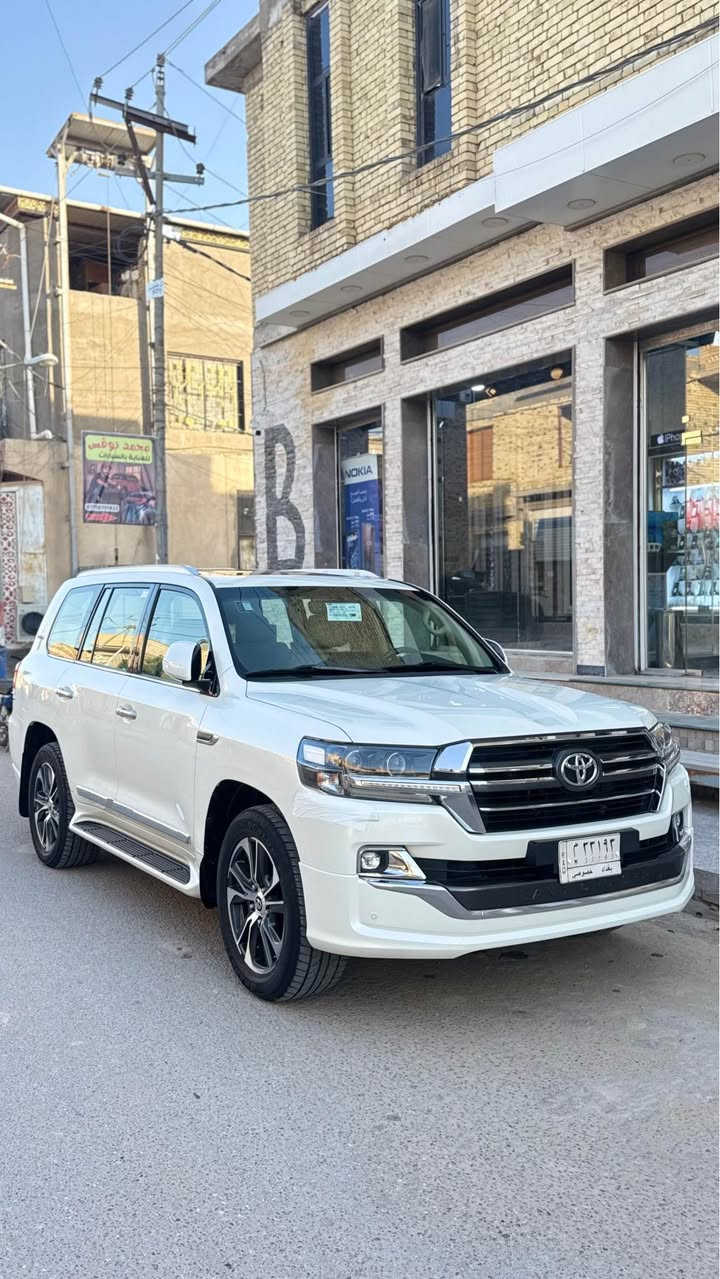 لاندكروز 2020 ساز اصليه الباب الاول مكفوله كفاله عامه حتى الدعاميات ما عدى بارد بسيط بلجاملغ الخلفي فول مواصفات ساز رقم بغداد مشروع وطني محرك 8 سلندر كير شرط الكفاله ماشيه 76 الف السياره ع وضع الشركه تخم تاير حداديه تبريد السياره جاهزه السعر 540 بيع او مراوس حسب القناعه *********** عنوان السياره بصره المدينة, البصرة
