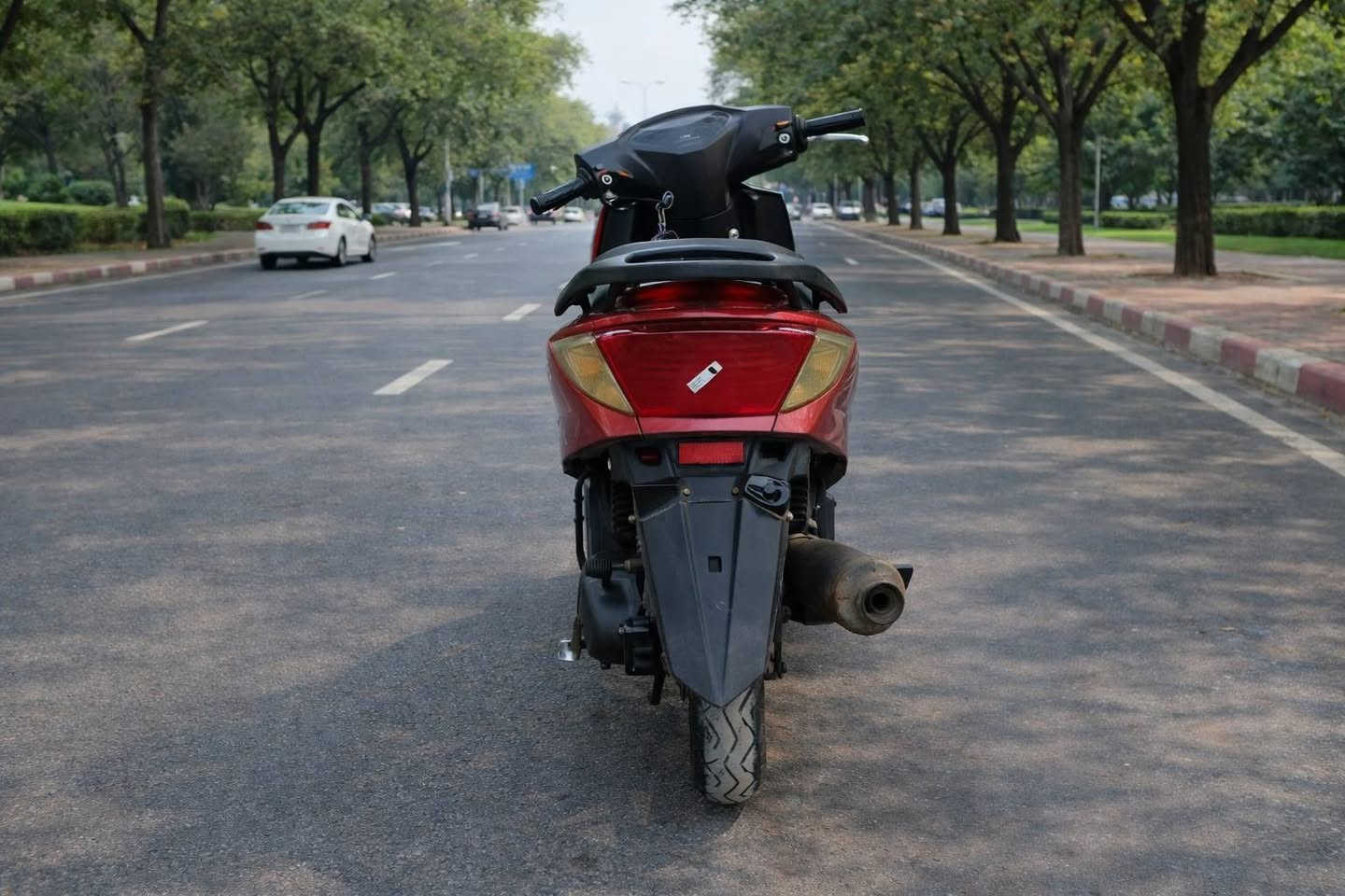 دراجه صيني لبيع
اطارات جديده 
مكينه مفتوحه وابدل كل شي بيه جديد 
كهربائيات جديده او كله شغاله 
مكاني ناصرية المركز السعر ٢٢٥ او بيه مجال 
*********** يوجد وات ساب
