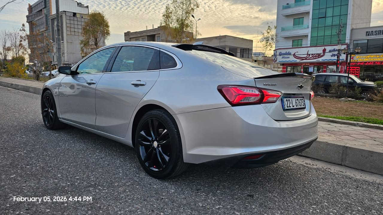 السلام عليكم شباب  ماليبو للبيع موديل ١٩ سياره تخبل نقص ما بيها حداديه وره وكدام جديده حادثها موضح بالصور تبريد تدفئه فول سياره فول مواصفات ما عدا الفتحه مال جناي الله شاهد رقم جديد رقمها حلو مميز اربيل شرط مداور صاعده هزه بعد سنه ياله تسقط الهزه مابيها اي نقص السياره تخبل ماشيه ٦٢ مايل يعني ١٠٠ الف كيلو متر  مكانها نجف سعر ١١٨ السياره متعوب عليها الله شاهد ومداريها حيل بانزين كله محسن 
السياره شرطططططططططظ مداور باسمك ثاني يوم مداور تريد تستفسر  اكثر اتصل على هذا الرقم 
***********
