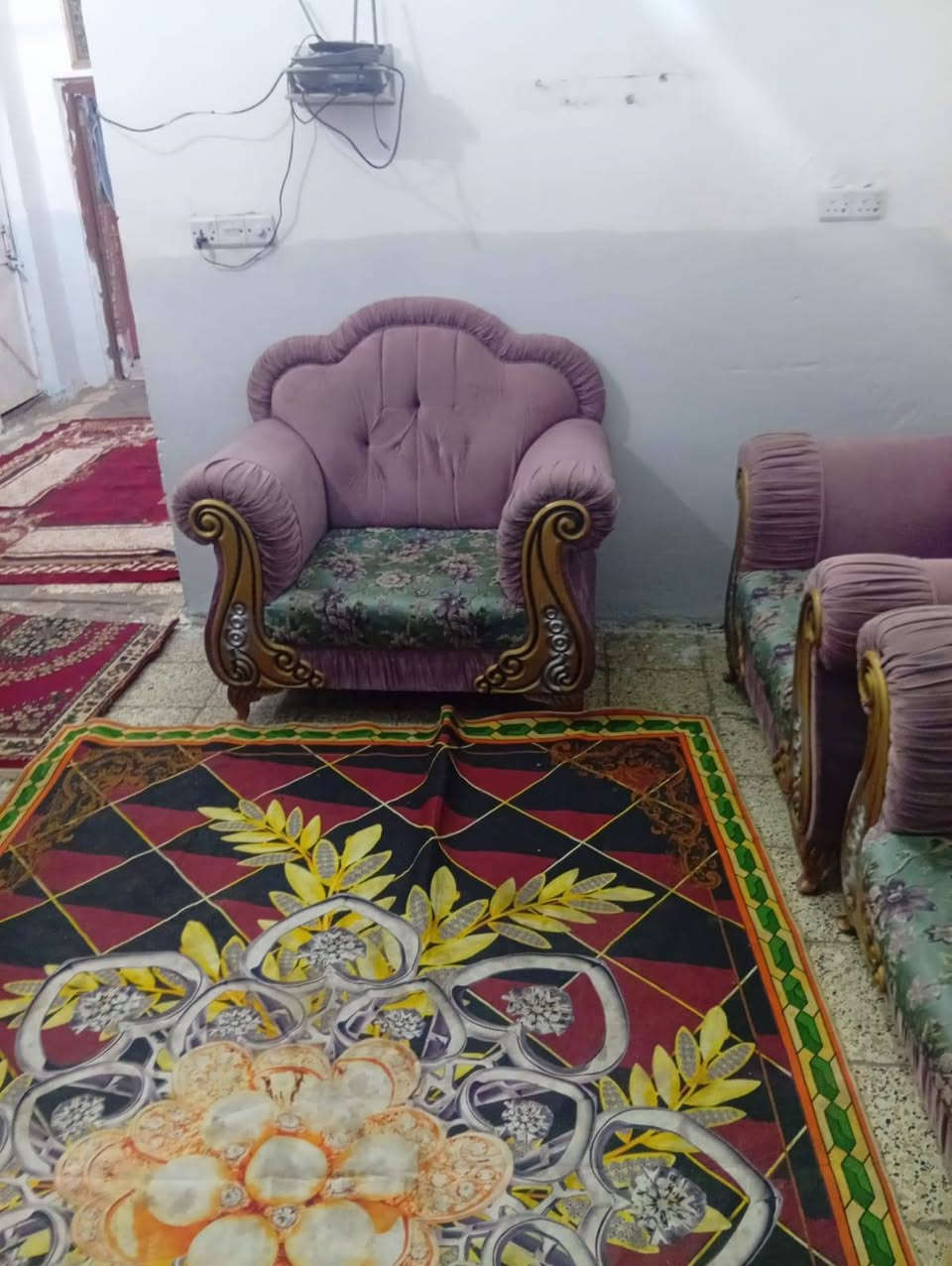 دار للبيع منطقه حواس قريب جدا لشارع العام بغداد كوت قرب محطه الفؤادين مساحه 100 متر السعر 27
الاستفسار مراجعة مكتب🏢 حاتم كريم ابو مصطفى 
و علاء كريم او اتصال☎️ يتوفر واتساب 
***********
***********
