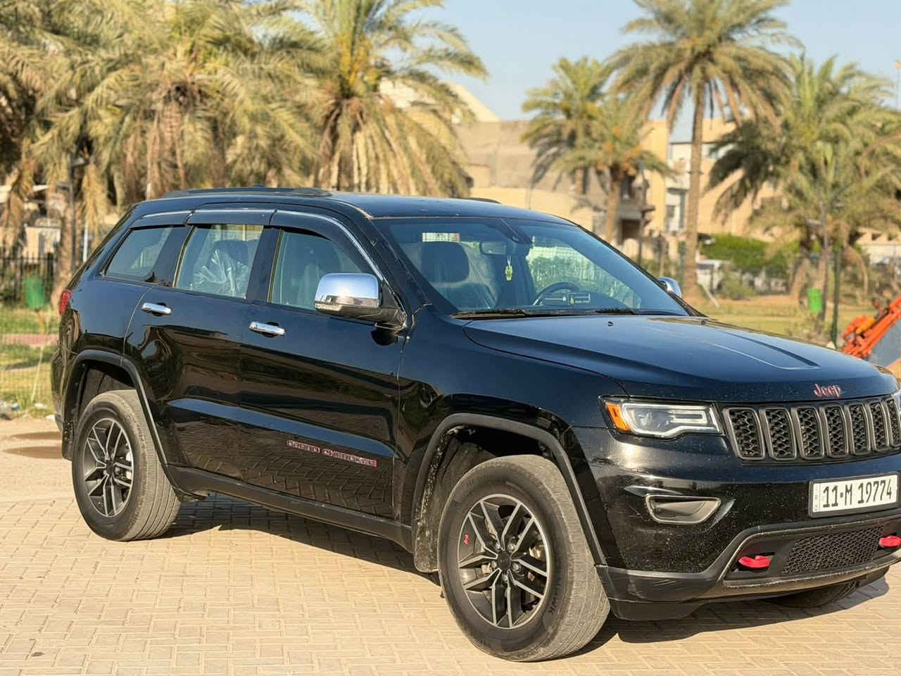 سلام عليكم    
جيب موديل 2019 بيها قطعتين صبغ وقطعتين مبدلات نفس لون شرط اصليات بدون دواخل بدون ايرباك وبيها 4 صابع صبغ بلقماره موجود سونار
عتقد تراك هوك 
محرك 3600 كفاله كير كفاله 
موصفات كشنات جلد ثنينهن تتفئ تبريد 
ستيرن تتفئ 
رادار امامي خلفي 
تحديد مسار  
جنطه كهرباء وبيها هواي مواصفات 
جكات صدر امامي خلفي جديد
تخم تاير جديد مابيها اي نقص 
رقم بغداد تحويل ثاني يوم 
مكان بغداد السعر 185
للستفسار ***********
