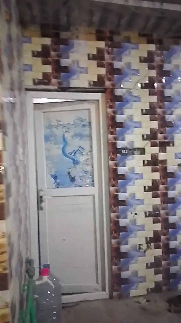 ***********
