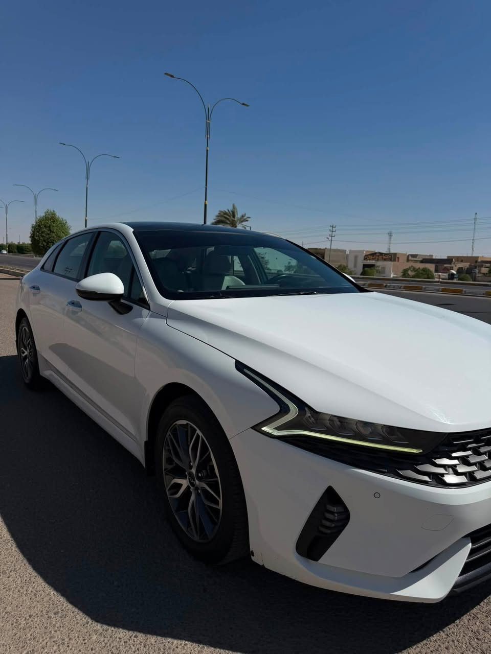 🚗للبيع: كيا K5 موديل. 2022

📍مكان السياره : الانبار _ الحبانيه

📞 للتواصل:*********** 

💰 السعر: 21,500 دولار (قابل للتفاوض)

📊 المسافة المقطوعة:85 ألف كم

🛠️ المحرك: 4 سلندر – 2000cc دوش

⚠️ حالة السيارة:

• وارد خليجي ✅

• كفالة عامة بدون أضرار ✅

⚙️ المواصفات:

• سقف بانوراما

• بصمة تشغيل + بصمة أبواب

• شاشة + كاميرا خلفية + حساسات

• كراسي جلد (كرسي السائق كهرباء)

• نظام تدفئة وتبريد بالمقاعد

• تبريد قطعتين (تحكم بيانو)

• تحكم مقود (ستيرن) جهتين

• نظام اوتو هولد + سايد بريك (هندبريك) بصمة

• أنظمة قيادة متعددة + مانع انزلاق

• شاشة كشف أعطال

• لايت زينون 4 عدسات + بك لايت LED + إشارات بالمرايا

• جنطة ذكية

📌 تفاصيل إضافية:

• رقم السيارة: سليمانيه الدولي الجديد

• (تحويل مباشر)

• لون السيارة: أبيض
