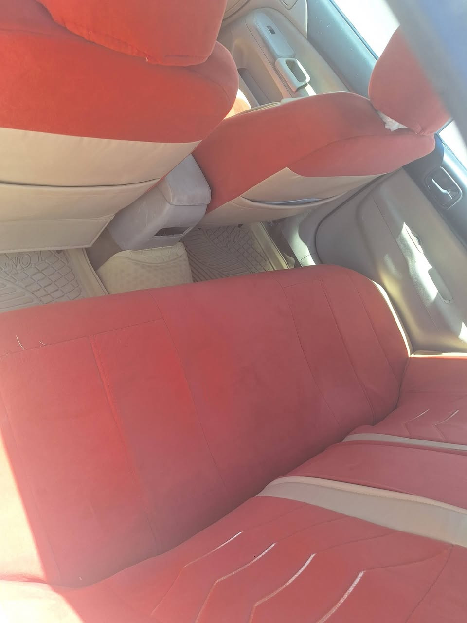 لانسر موديل ١٠ جاهزة مكينة كير تبريد سنوية ورقم انكليزي جديد قادسية سنوية لل ٣١ بدون ضرر فقط تغيير لون من الماروني للابيض يعني صبغ عام بدون ضرر / المكان السماوة / الرميثة ..
السعر ٦٩ بيع سريع 
للاستفسار / ***********
