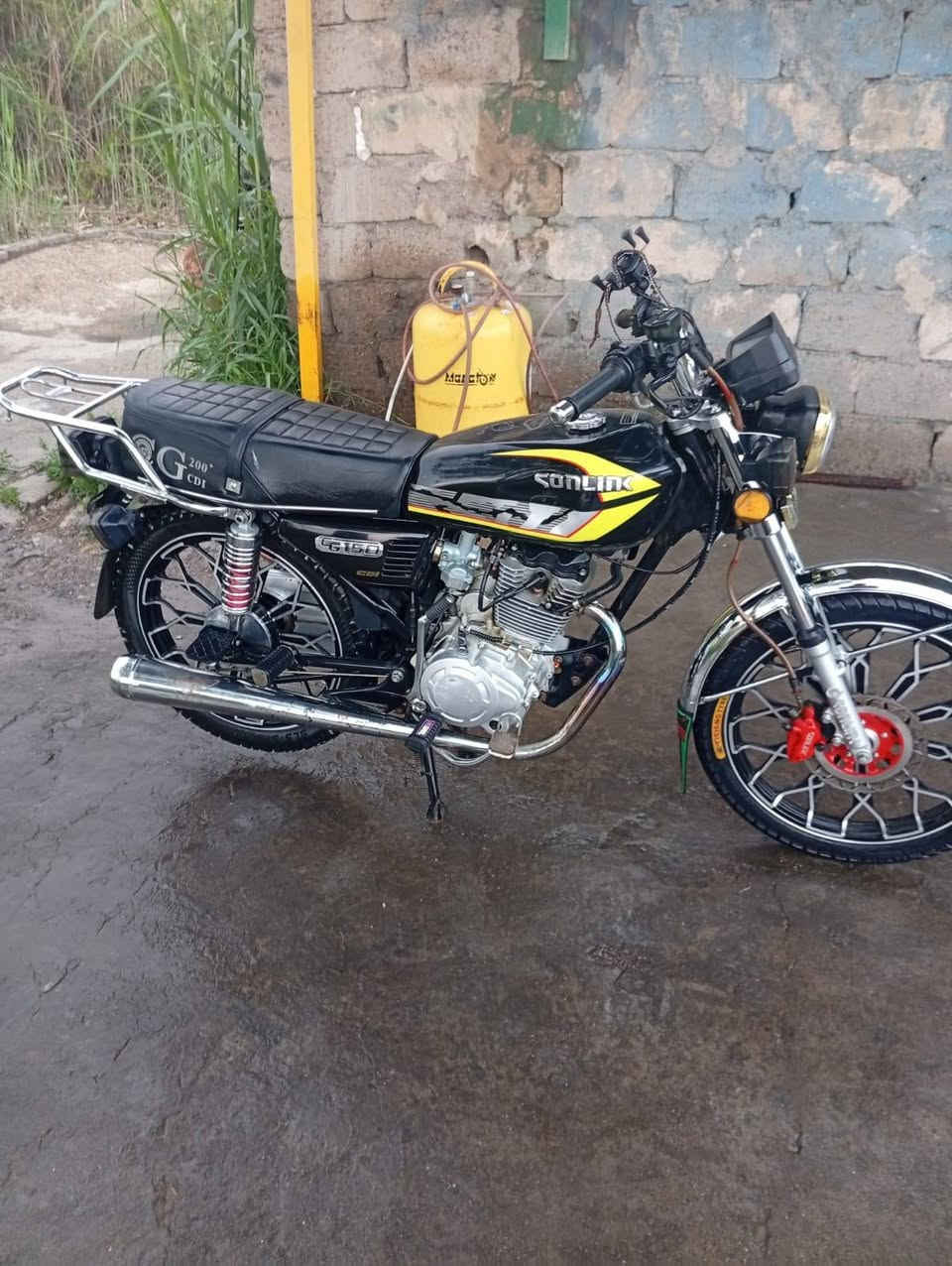 يا الله دراجه ايراني للبيع موديل٢٠٢٤ اوراق كامله جاهزه السعر ٧٠٠ الف وبيها مجال المكان الصقلاويه مكلف بلنشر رقم صاحب الدراجه *********** /***********
