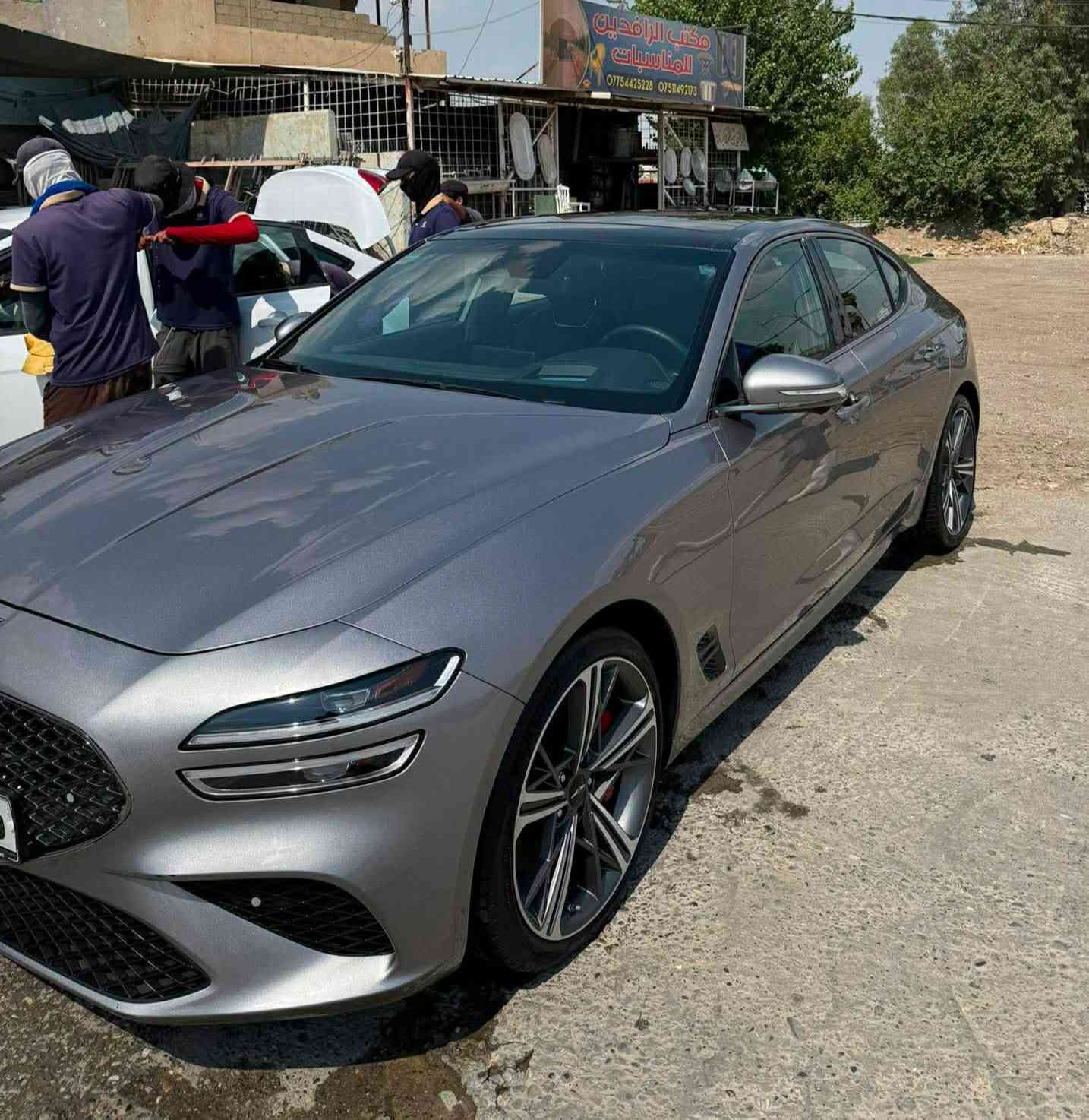 جينسس موديل 2024 حيل نضيفة
‏G70 sports advanced 
فول مواصفات V6 3.3 توين تيربو
ماشيه:19,000 ميل

💎 ســعــر ✅ ::  الــرد تلقائي 📮

حساسات اماميه وخلفيه +كامره خلفيه مع الدوران 360

محرك V6 سعة 3.3 توين تيربو
سقف بانوراما + سقف كنتارا بالكامل
تشغيل بصمة + تشغيل عن بُعد
مقاعد كهربائية ميموري مع تدفئة وتبريد
قيادة ذاتية + نظام تثبيت السرعة
دخول ذكي مع إضاءة ترحيبية
أنوار LED أمامية وخلفية
مرايا كهربائية قابلة للطي مع إشارات
نظام صوت نظام تحديد المسار + رادارات أمامي p
وخلفية وجانبية
حساسات أمامية وخلفية
شاشة كبيرة + كاميرا خلفية
‏(Data Show)
شحن لاسلكي للجوال Lexicon نظام صوت

- خمس وضعيات قيادة مع تغيير صوت الإكزوز
السيارة جاهزة بدون نقص عليه تخم تايرات MIcheLin

حادثه سرقة جاملغ عكس السايق ومبدل جاملغ
وكالة ومصبوغ نفس اللون
سيارة  باسمي تحويل ثاني يوم
السيارة كير محرك مكفولات من كلشي

مكان السيارة: موصل واذا شراي مضبوط ابغداد اني اجيه
رقم صاحب السيارة:  *********** واتساب

لعرض سيارتك علئ الصفحة تواصل معنا
