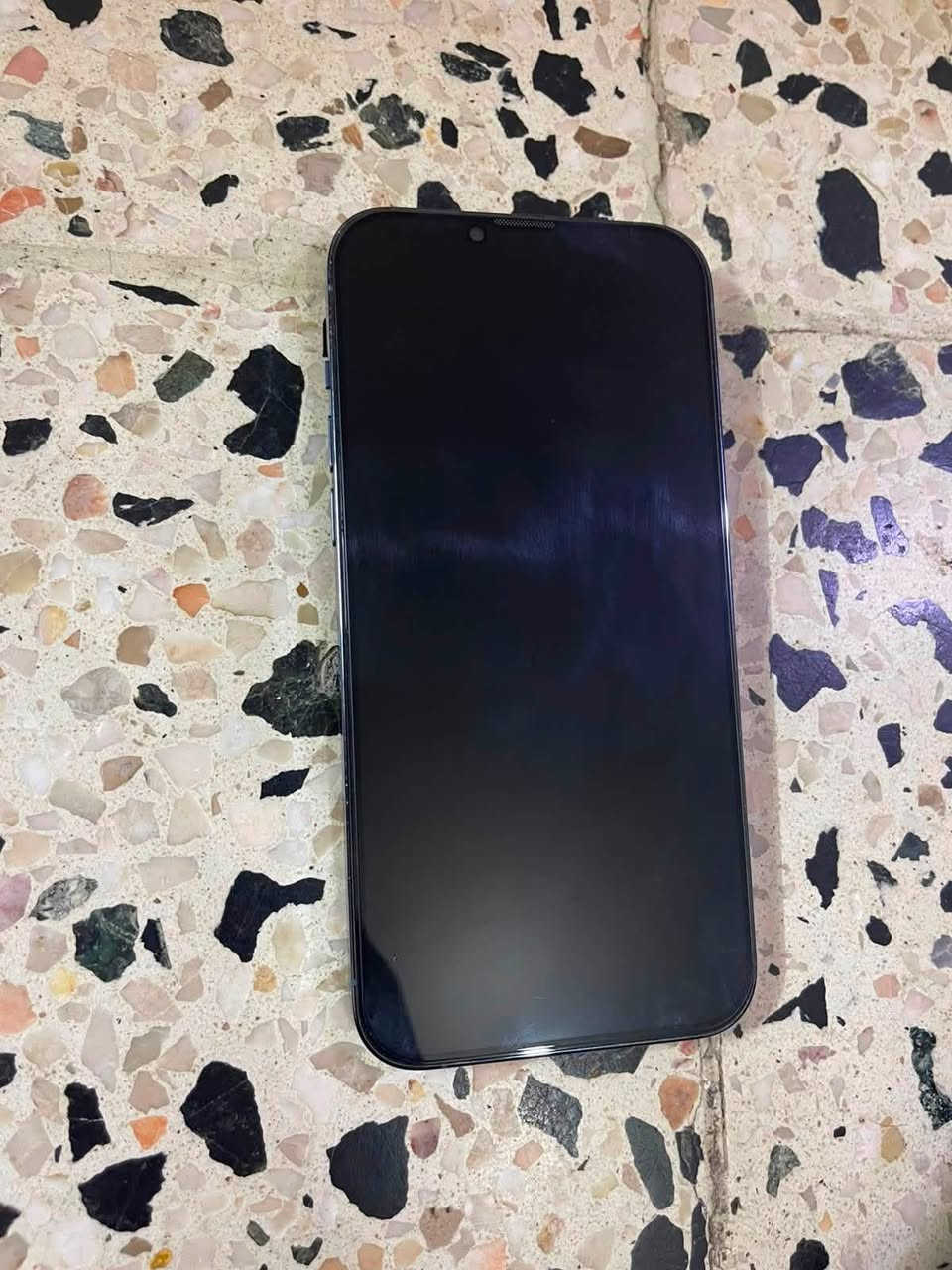 13برو ماكس شرق اوسط كارتونه موجوده شاصي نضيف مابي ولا شخط بطاريته82 ذاكره256 ويا شاحنه وملحقاته 
السعر خاص 
عنوان بغداد 
المراسله ***********
