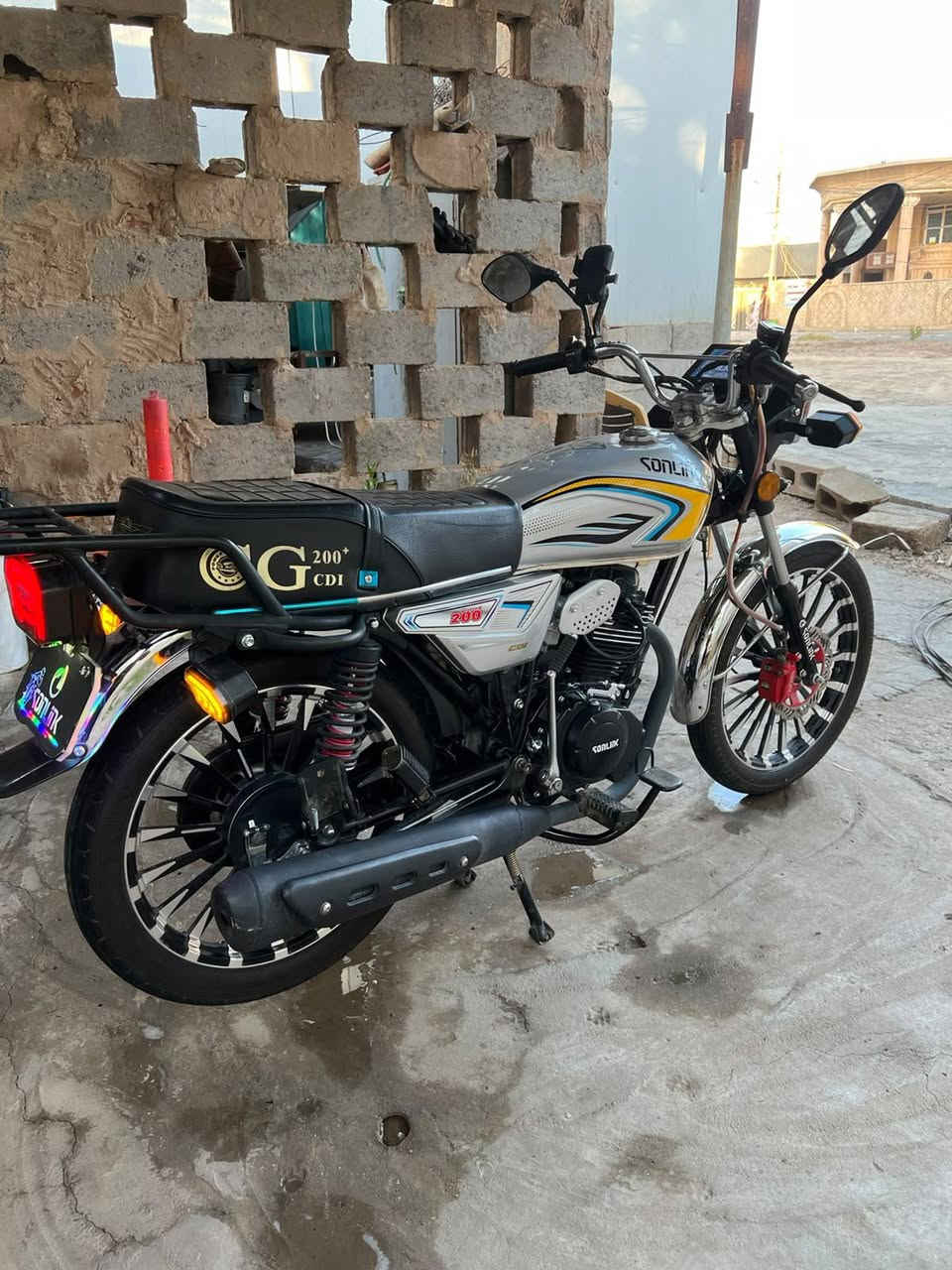 دراجه سولنك  5كير محرك 200cc
موديل 2025 دراجه كامله مكمله وخير من الله 
كلهة بلادي بعدهة جديده

‏‪***********‬‏
