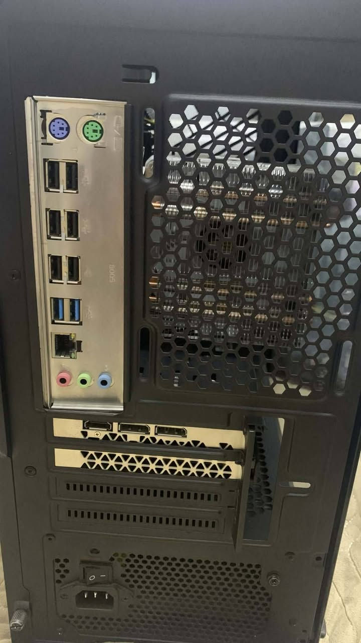 سلام عليكم عندي بيسي للبيع بسعر 330  وبيها مجال قليل للشراي
Intel Xeon E5-2670 V3

X99 DDR4

16GB DDR4 3200MHz

AMD Radeon RX 580 8GB

SSD 128GB M.2

500W Power Supply

RGB Cooler

AMD Radeon RX 580 8GB

وعندي هارد hdd500 مادري شبي يعلس


**إذا كنت صاحب هذا الإعلان وتريد حذفه لأي سبب، رجاءا أرسل رسالة إلى الدعم الفني**