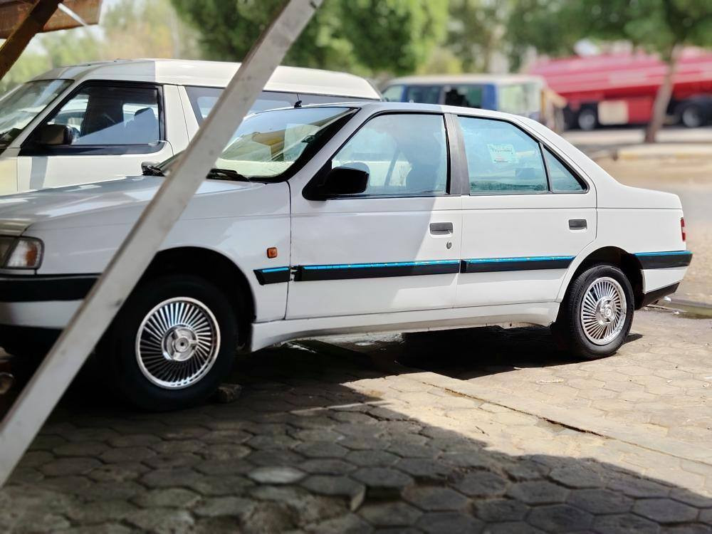 السلام عليكم بيجو 405نجف رقم نكليزي بسمي السياره جاهزه ما ناقصها شي كير مكينه تبريد خياسات ما بيها السياره وما متعوبه ابد مكاني نجف السعر 42وبيها مجال حك الجيه ***********
