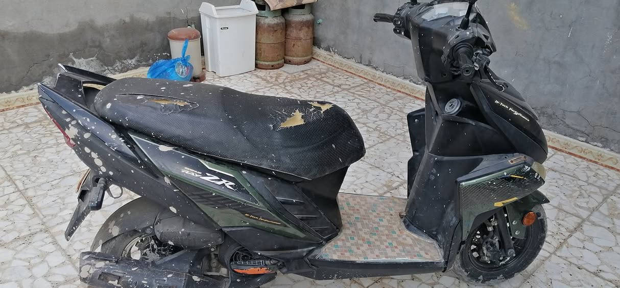 زت ار مديل ١٩ مكينه ناعمه للبيع بل ٦٠٠ سماوه شراي يتصل هاذا طين مو صبغ بيها
***********
