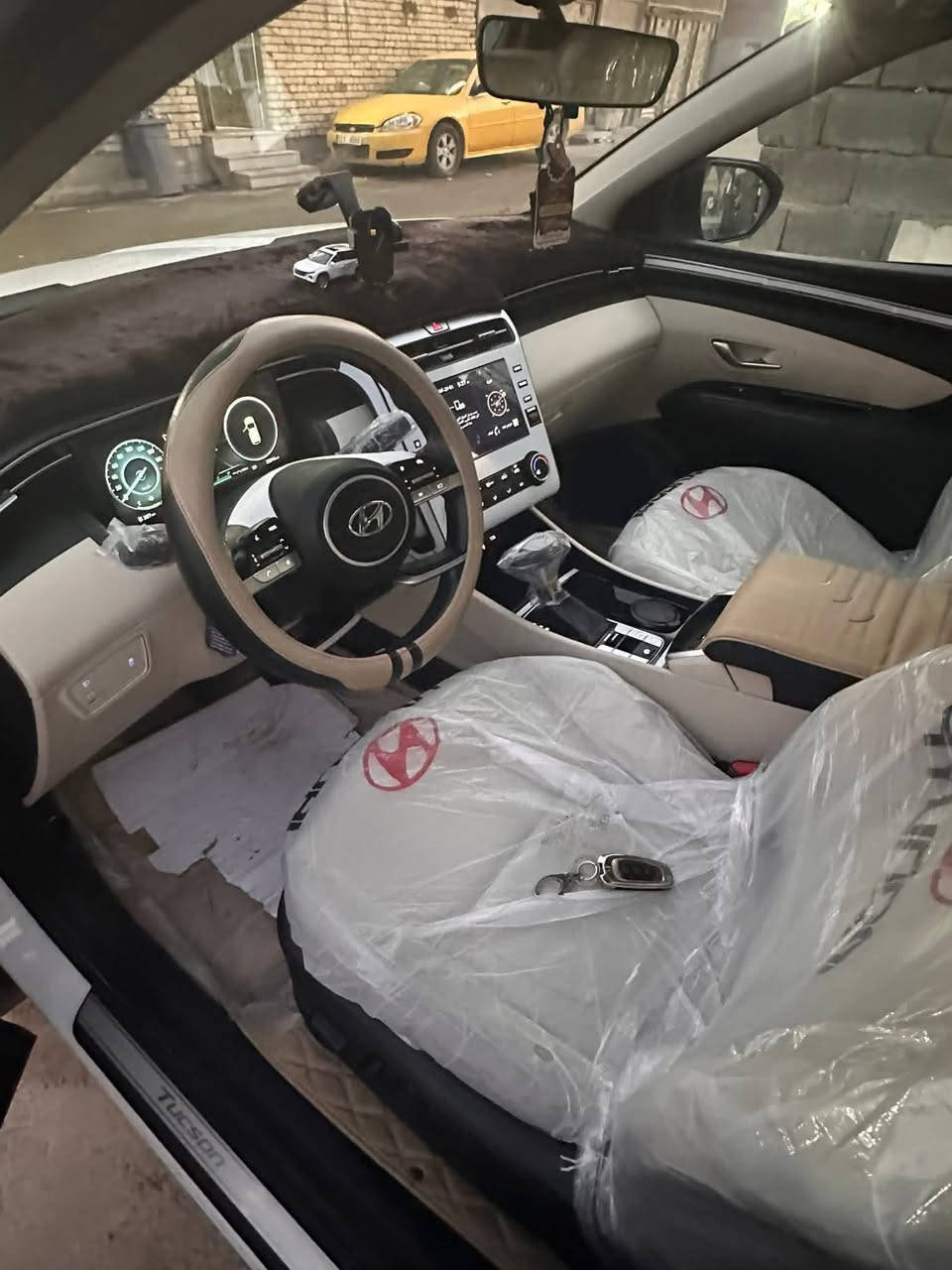 توسان 2024خليجي كفاله عامه ع وضع الشركه ماشيه 25 ألف حقيقي سياره جديده بمعنى أو جاهزه ع آخر حبايه ماعايزه اي شي فول مواصفات عدا البنوراما  رقم بغداد دولي تحويل مباشر السعر 208$  رقمي *********** بي واتساب
