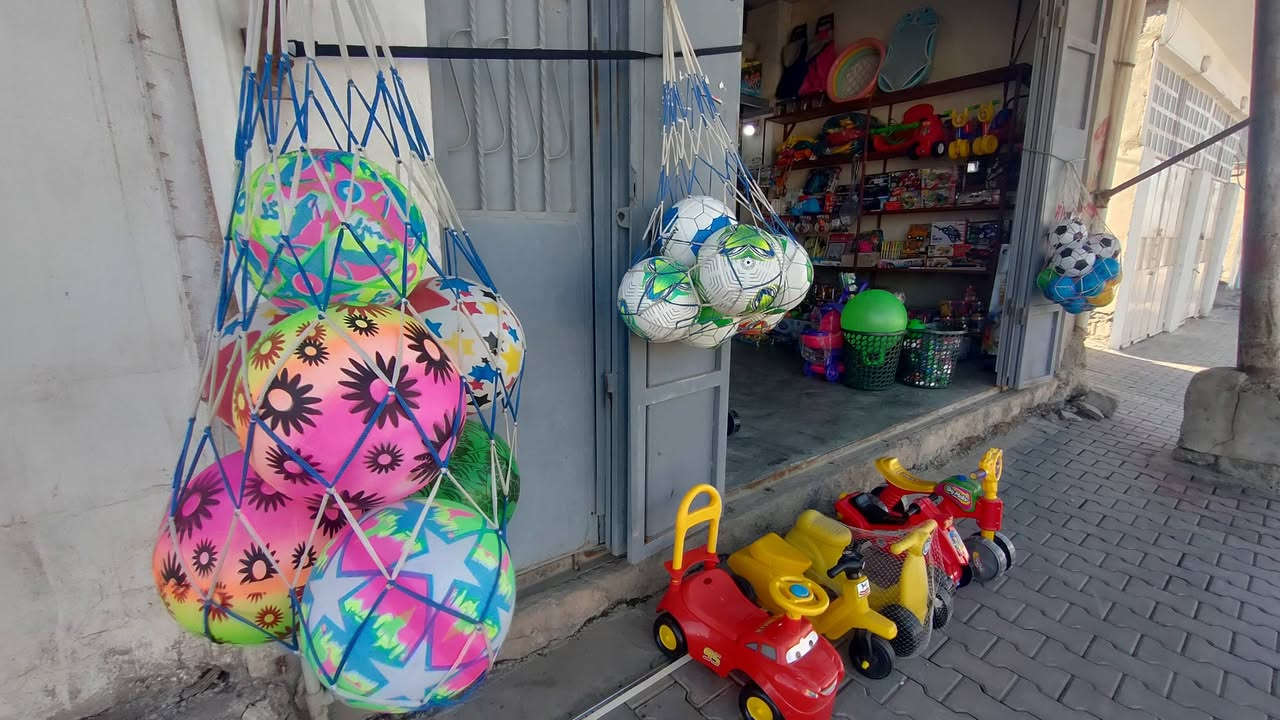 السلام عليكم
يعلن محل الهمام للالعاب وصول مسواگ جديد لابوبو راقص وكرات  جلد أنواع وچوبلس انواع ولاستيك انواع وسيارات انواع  كما موضح بالصوره وبعد اكو شغلات حلوه واسعار مناسبه الموقع رأس العلوة مقابل محلات النزال ☎️*********** واهلا وسهلا بكم
