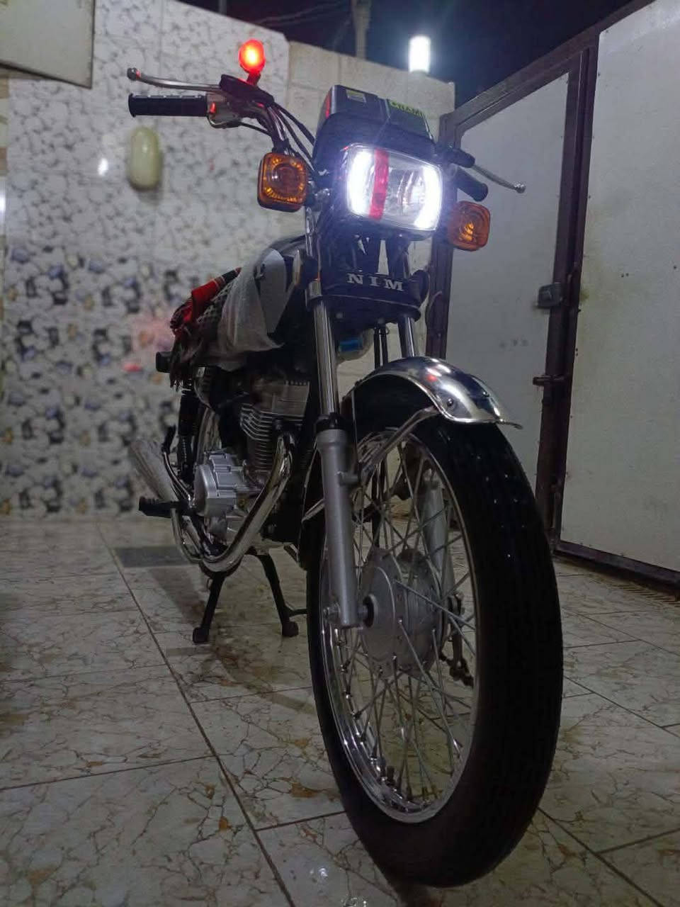 سلام عليكم دراجه نامه امتياز للبيع باب اول دراجه نضيفه ماا مفتوحه المكينه موديل 2025 مكان الدراجه كربلاء قرب جامعه العميد السعر 710 رقم هذا *********** نت ما افتح
