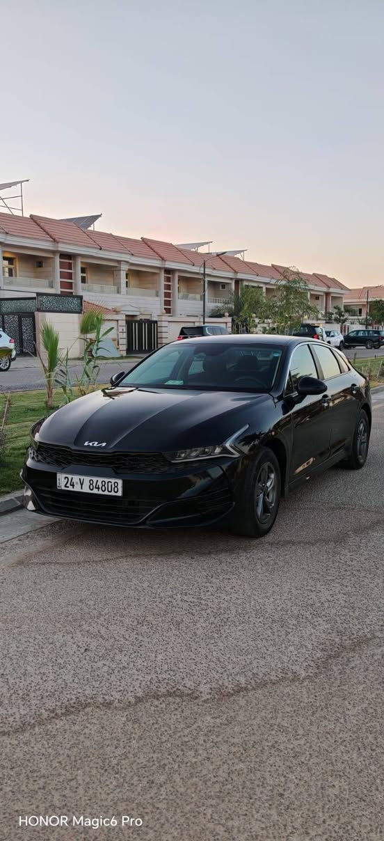 سلام عليكم  K5 2023
 بصمة تشغيل بصمة بيبان تشغيل عن بعد بصمة صندوق شاشه كبيرة كامرة خلفيه اوتو هولد هند بريد بصمة وبيه بعد مواصفات
حادثه بنيد صبغ وبيه رصعه بالشاصي
سعره  مناسب 132 ورقه وبيه مجال 
مكانه بغداد المنصور
الاتصال على الرقم ***********
