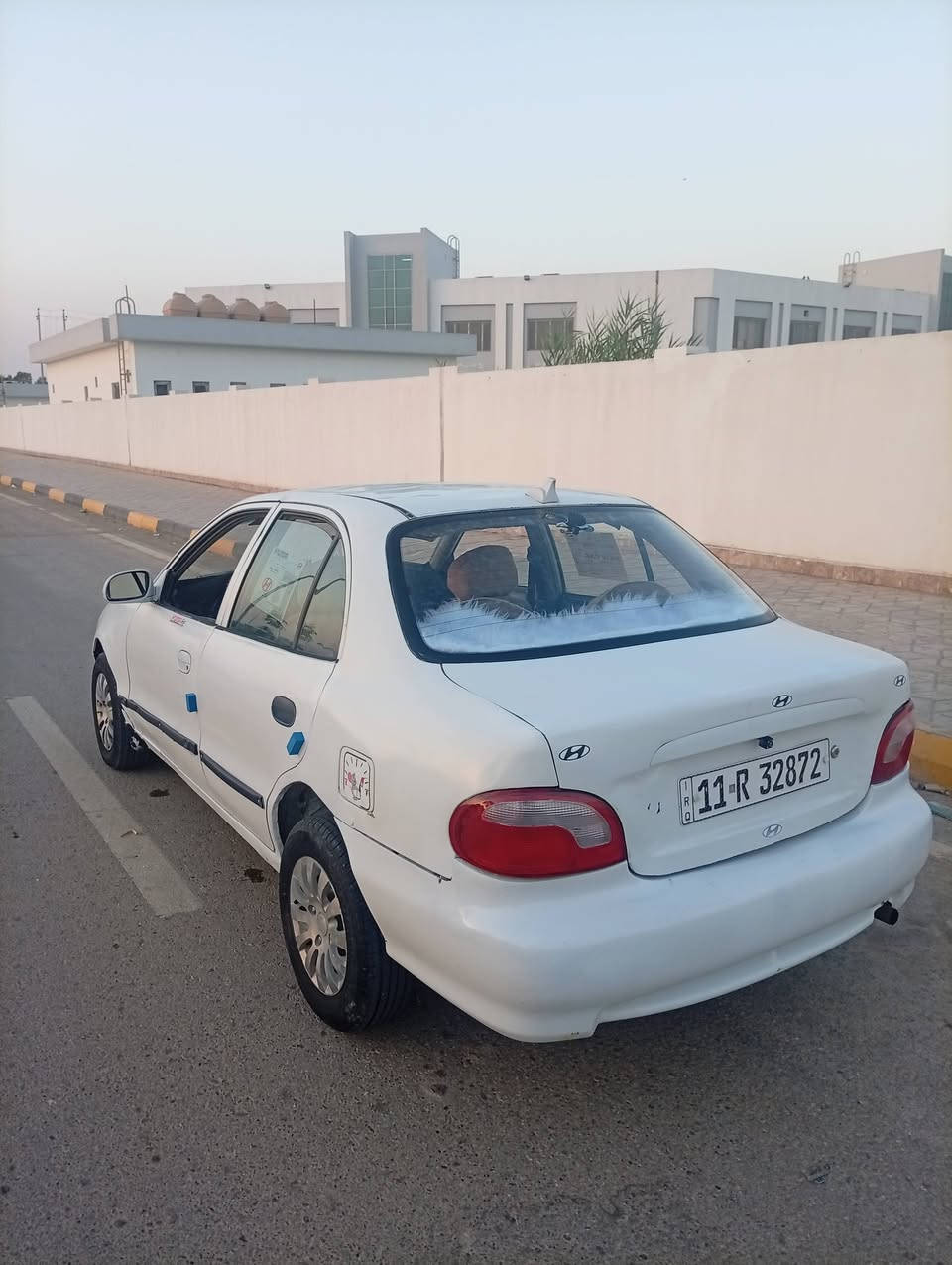 سلام عليكم اكسنت موديل 99 رقم بغداد بسمنة سنوية 31 كير محرك كفالة صدر خلفي امامي جديد  باتري جديد تاير نص عمر ويل كب كهربائيات كلة شغال تبريد عوزة كبريسر كير وتو العنوان واسط العزيزيه رقم الهاتف *********** السعر 35 وبيهة مجال
