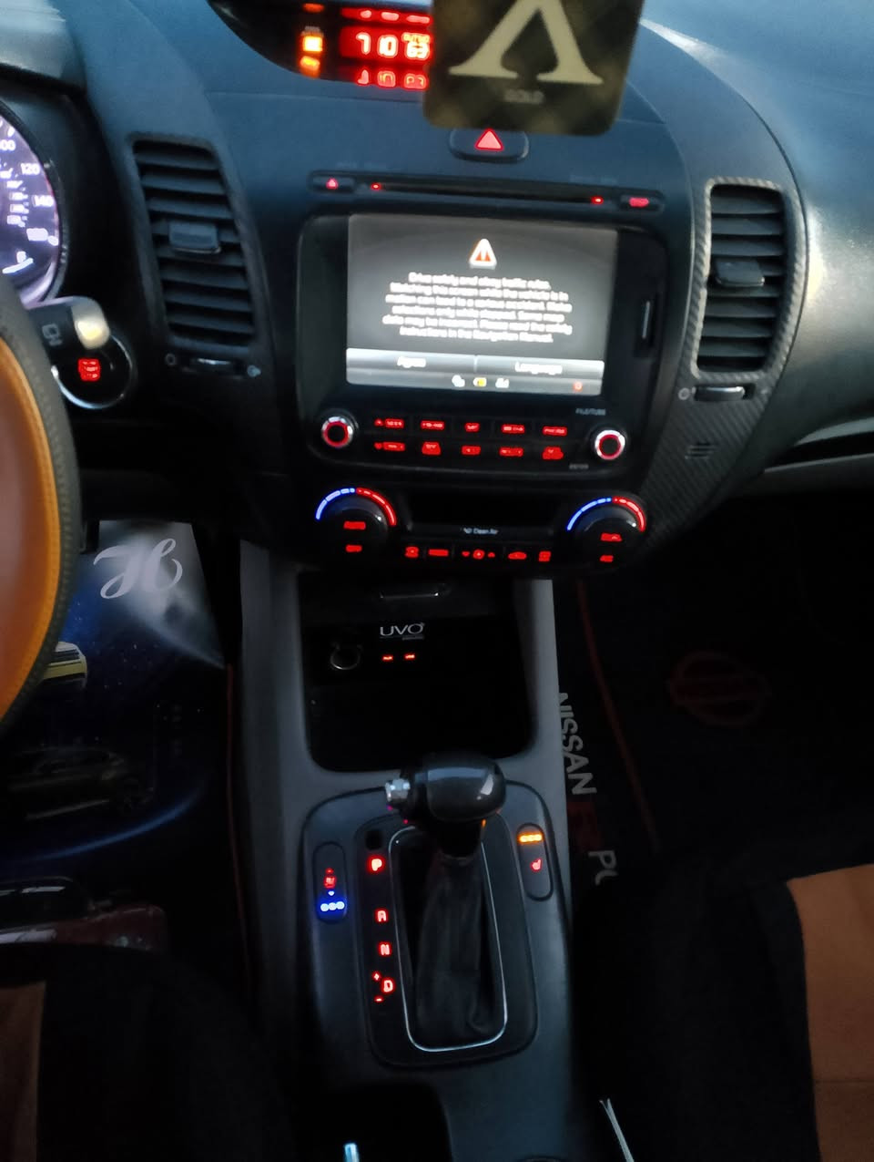 السلام عليكم
اقره تفاصيله كامله اله تتصل 
فورتي هاج باك 2014 فول للاخير 1/1
رقم بغداد دولي باسمي السيارة هزه وسنويه وارقام جدد
حادث سياره سرقه جاملغات اماميه وباب سائق مبدلات ومصبوغات ونطخت باب خلف سائق نفس صفحه ونصبغ 
4 قطع صبغ لغود شواصي وحوض مكفولات 
مكينه 2000 بدون دوانز نهائيا
المواصفات 
فتحه 
بصمه
كشنات جلد وكهرباء وخزن ميموري
كشنات تدفئه وتبريد اماميه وتدفئه خلفيه
ستيرن تدفئه 
شاشه جبيره وكامره خلفيه 
سستم صوت دمام
تبريد منفصل بيانو قطعتين تبريد 
مري شفط اشاير بلمري واناره ترحيب 
سياره فول للاخير 
مكينه كير وصدر مكفولات تبريد عايز بس غاز اي شي عده الغاز مكفول 
وبابتين المصبوغات جهه سائق بيهن شخوط ومكحلات 
مكانه بغداد الكرخ 
***********
السعر 95 وبيها مجال
