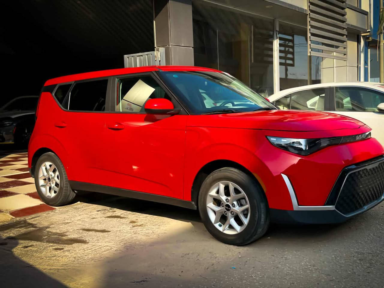 موديل ٢٠٢٣
محرك ٢٠٠٠دوش مثبت سرعه تحديد مسار توقف ذاتي رادار امامي شاشه كبيره ويل كب ١٦ تحكم سترن جهتين ماشيه ٣٤ ميل  بيها صبغ نص بنيد والباقي مكفول السياره باسمي رقمها بابل
***********
