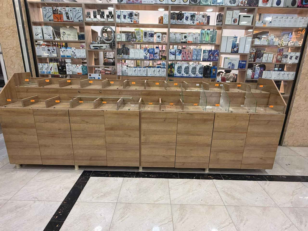 ميز ميز كراجات زائد رفوف جديد مستعمل قليل استفسار على هذا الرقم***********
