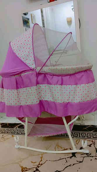 السلام عليكم غراض للبيع اسعار بلاش  عنوان رئاسة شارع 20 رقم ***********
