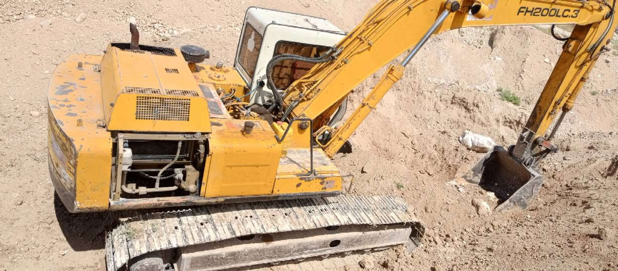 للبيع حفاره فيات هيتاشي حجم 200 رقم الهاتف ***********
***********
