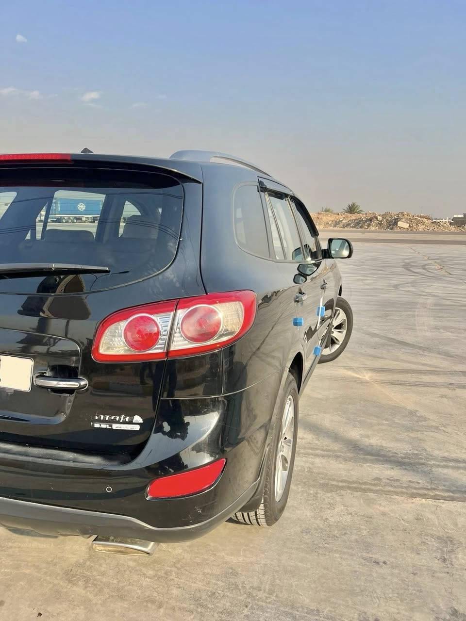 سنتافي 2011 فول مواصفات
6 سلندر 3500 كشنات جلد فتحه قماره 
اشاير مري زراك لايت فور ويل 7راكب بصمه
 مري شفط التبريد بيانو  صبغ باب ونصف 
داير جاملغ خلفي وصبغ مقدار شبرين بل التكمه الوسط 
صفحه اليسرى قريب الدوسه

السياره اخت الجديده نضيفه جداً
رقم  *********** ***********
