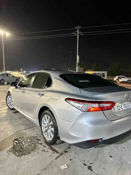 كامري ساز 2020 بانزين فقط فول موصفات 
فتحة 
شاحن واير لس
بصمة
تحكمات 
زنون
برده خلفية
مانع انزلاق
هاند بريك دكمة 
تشغيل عن بعد
اشاير بل مري
اغراض شركة كلها كاملة
180 وبيه مجال بسيط
رقم بغداد باسمي 
4 قطع صبغ وشبر بل بنيد اثر ظخه 
عل ايد واحد من شركة
ماشيه 111 الف
*********** بغداد
