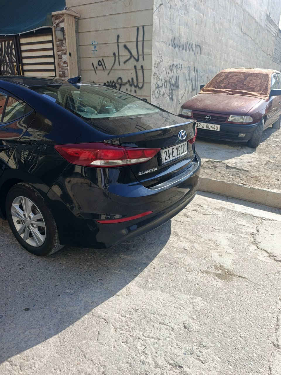 الانتره امريكي فول فول
ضررها دوسة السايق تقريبا شبر 
كلير امريكي صفحة النفر كاملة 
. 
السعر 117 قفل 🔐 الشراي يتصل 
***********
