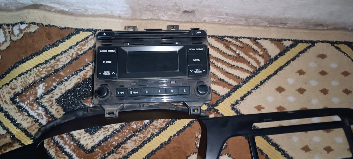 سلام عليكم اخوان مسجل وإطار كامل واصلي تفصيخ بلادي مال سوناته 15 16 17 للبيع كامل هوه والإطار 75 مكاني كربلاء ***********
