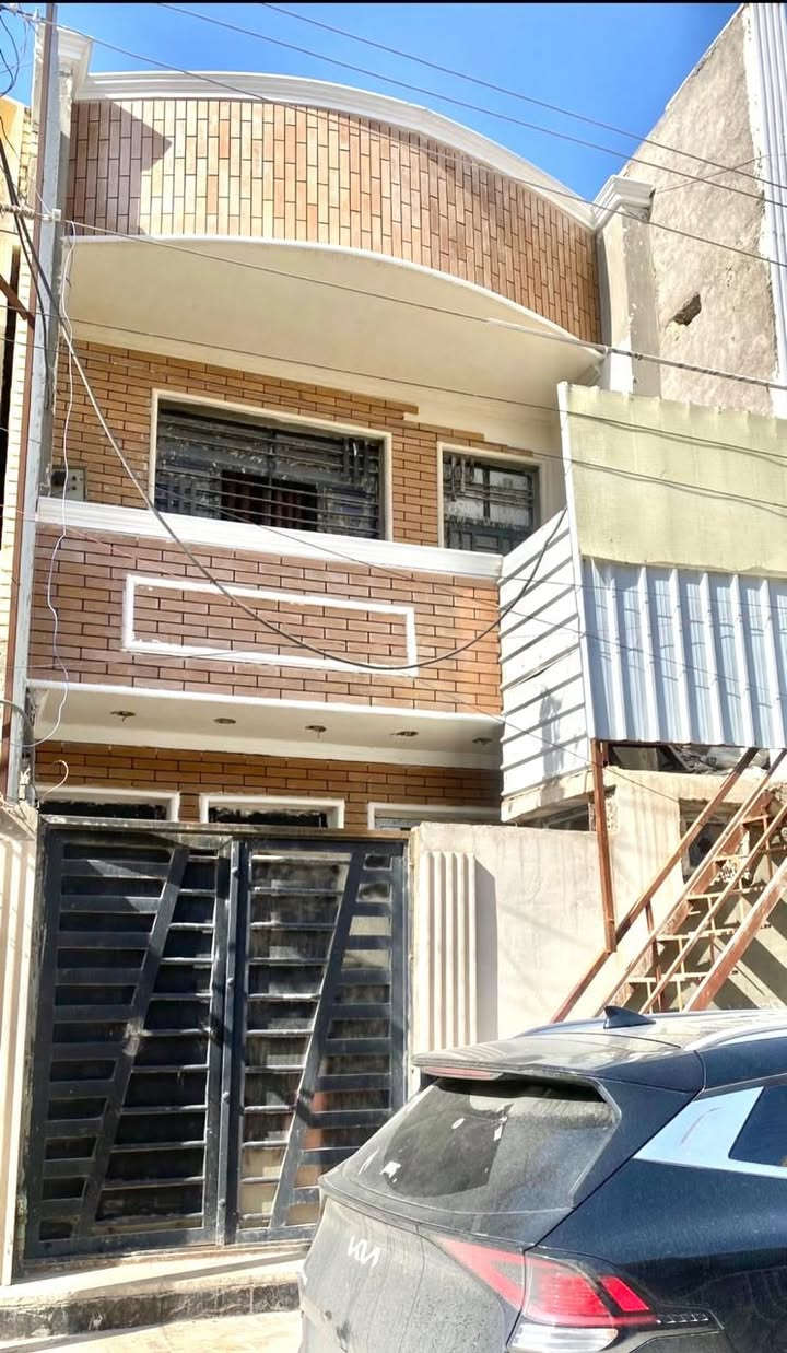 السلام عليكم
بيت للبيع طابو صرف سكني ١٠٠ متر في البلديات حي التراث الطابو بناء جديد درجة اولى كله دكتات وبواري سبالت وغاز دفن الطابق الارضي عبارة عن صالة ومطبخ وصحن الدرج وغرفة نوم وحمام ومنور والطابق الثاني معزول بدرج خارجي ومؤجر والطابق الثالث بيتونة وسطح
وساحبين قرض اسكان عليه الي حاب يشتري ويتحول القرض عليه يتنقص من السعر الكلي ٥٠ مليون ويدفع باقي سعر البيت واذا كاش بدون قرض سعر البيت ١٨٥
للتفاصيل اكثر
***********
