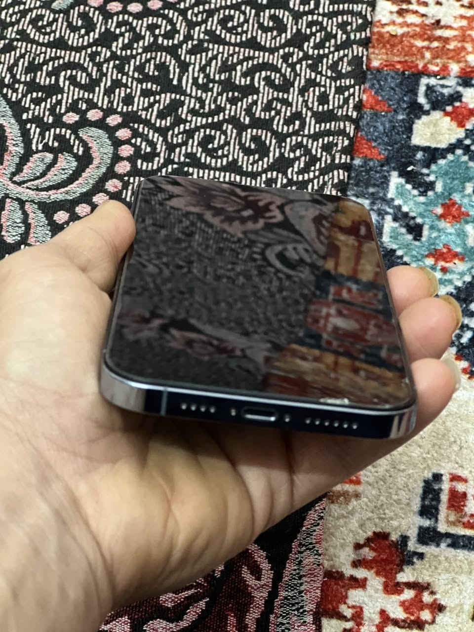 ايفون ١٣ برو ماكس شرق اوسط
ذاكرة ٢٥٦ بطارية ٧٨
جهاز مضيف كلش 
مستبدل شاشه اصليه وكاله 
مكاني مدينة الصدر ***********
السعر ٤٢٥
