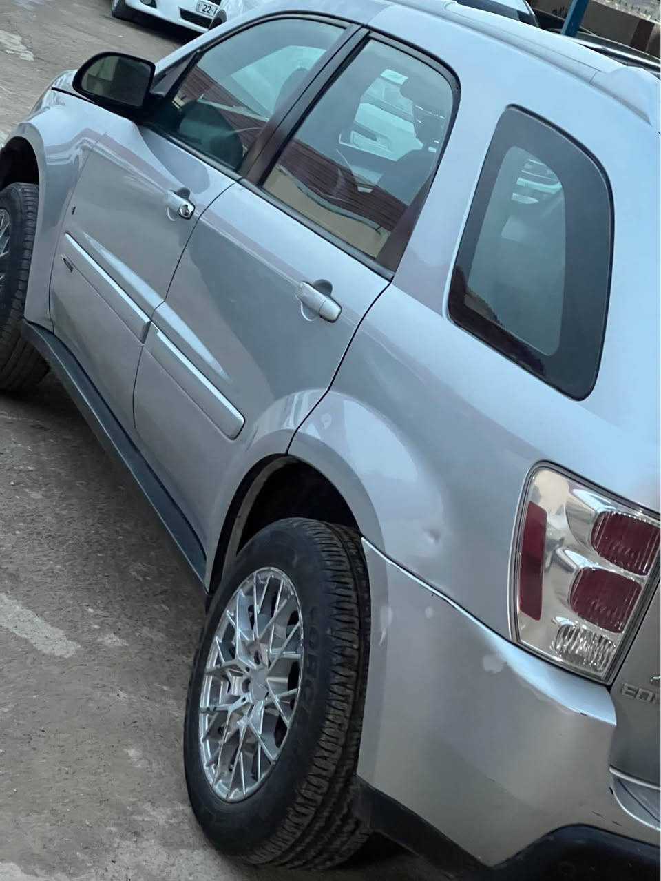 شوفرليت اكينوس فول موصفات

موديل 2006

گيرو محرك و تبريد بشرط 

تخم امامي و خلفي جديد 

رقم جديد تحويل بشرط 

بدون دعم بدون صبغ 

دينار مصرف ما بيها 

سياره احلى من صور 

سعر 76 ورقه و مجال 

عليها غرامه 900 الف ينزل من سعر 

رقم تلفون ***********

***********

مكاني بردرش بين موصل و عقره اكر, نينوى
