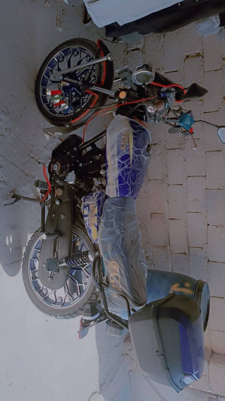 هاي دراجه واحد حمزه واحد عراق
دراجه سيفان مديل 25محرك200مابيه اي نقص دراجه صار الى شهر من طالعه ماشيه قليل  للبيع السعر خاص او اتصل على هاذ الرقم ***********واني خادم
