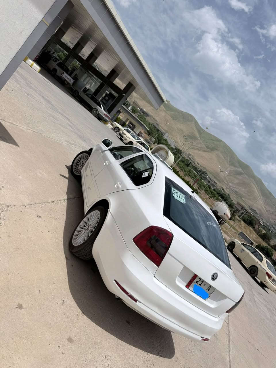 سكودا موديل ٢٠١٣  توماتيك مه كينه ١٦ بيلادي   بي ده عمو ليداروي مه كينه ي نه كراوتوه السليمانية, العراق


**إذا كنت صاحب هذا الإعلان وتريد حذفه لأي سبب، رجاءا أرسل رسالة إلى الدعم الفني**