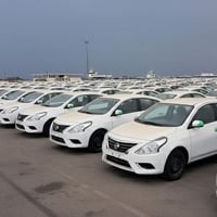 بالتقسيط مقدمة 70 ورقة فقط 😍 تسديد 400$   نيسان صني 2025 زيرو ✅، بدون ...