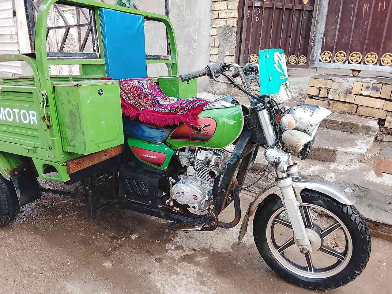 سلام عليكم اخوان هاي جمره للبيع الموديل 2022 والمحرك 2025 اوراقهه كاملات سعر 1750 أو بيهه مجال بصيط المكان تقاطع درويش حي تراث هذا رقمي *********** واتساب موجود
